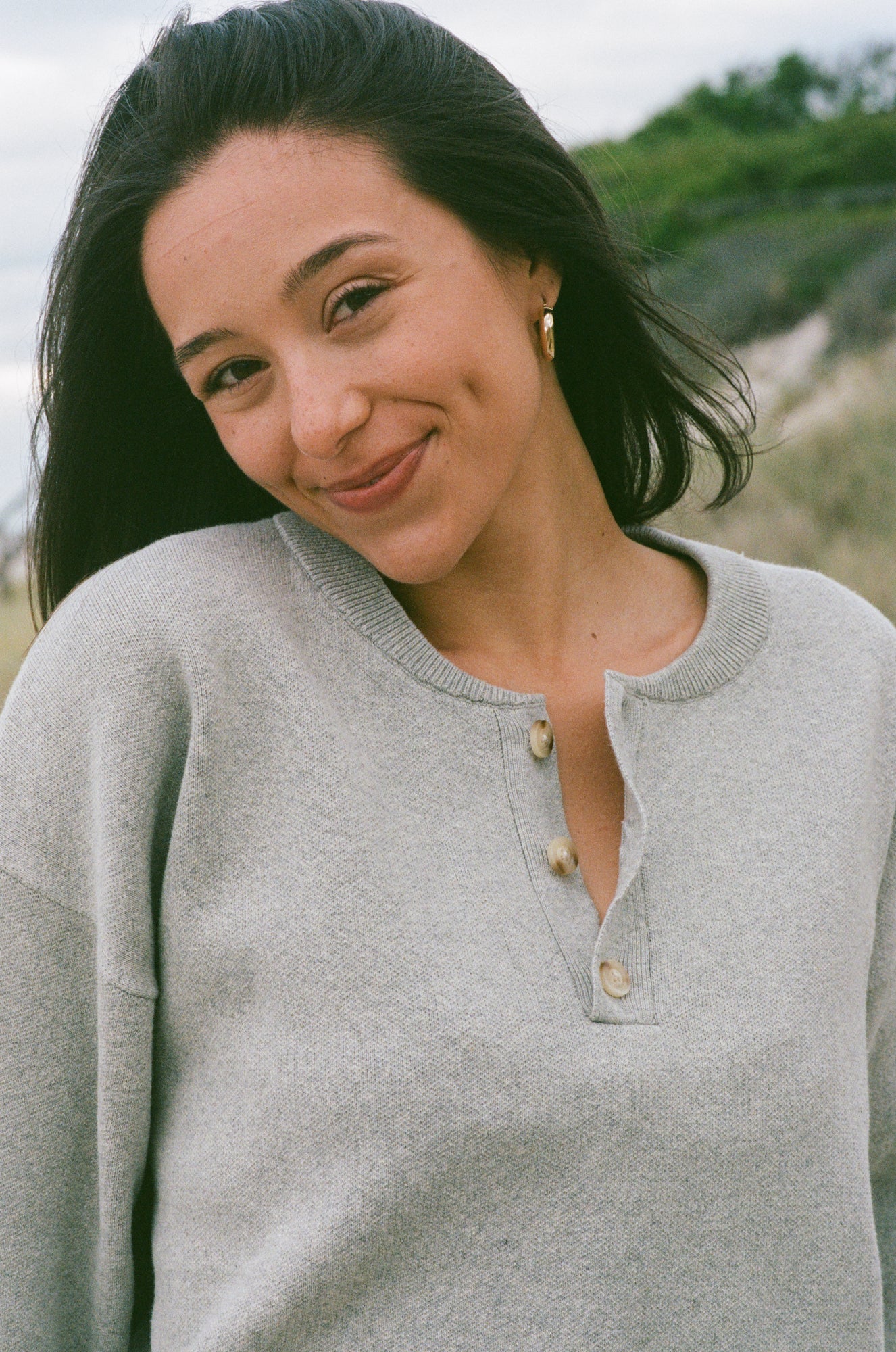 HEART ON MY SLEEVE KNIT GRAY - Image 3