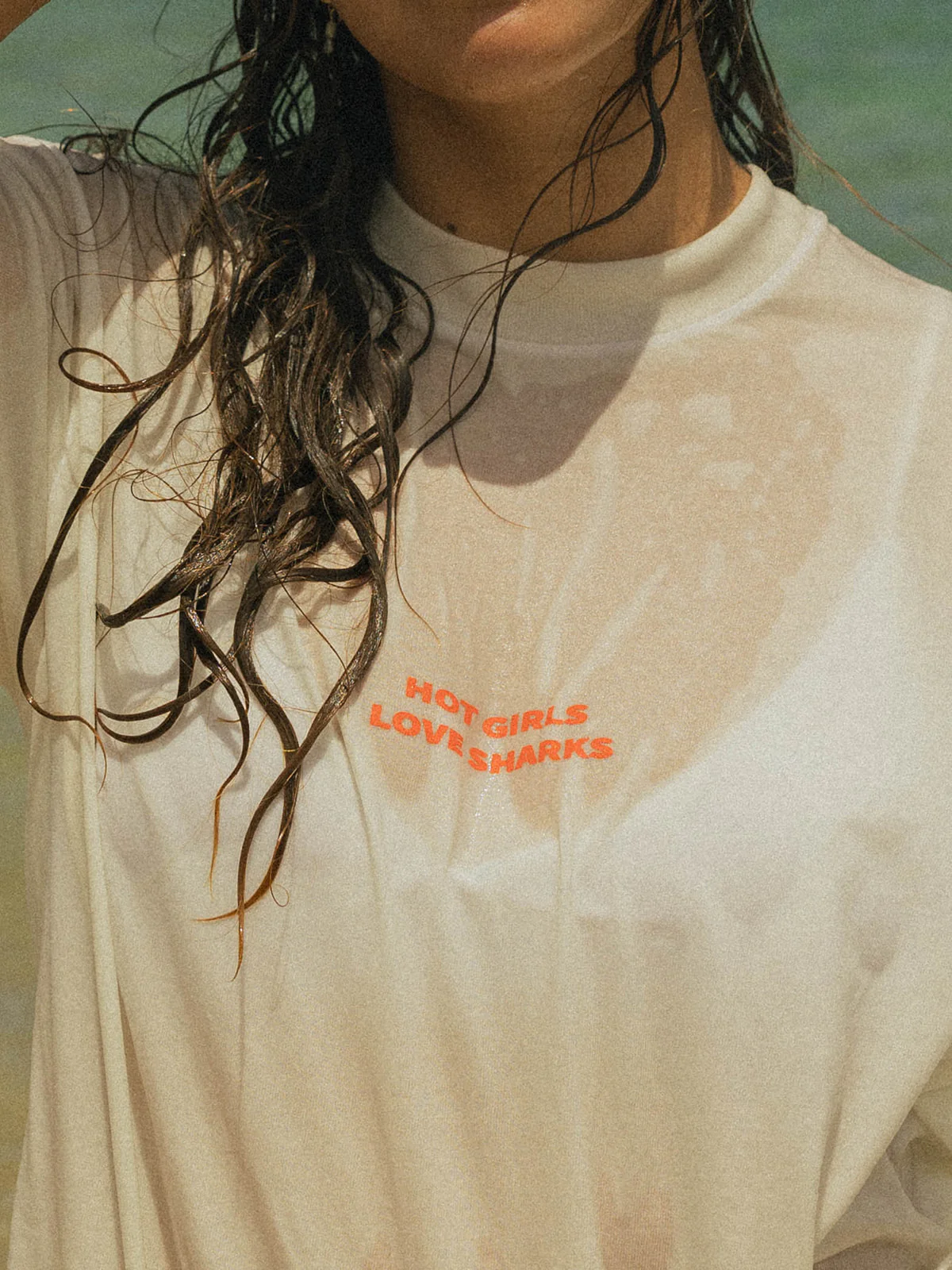 HOT GIRLS LOVE SHARKS TEE - Image 3